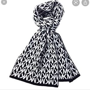 Michael Kors Scarf 🧣